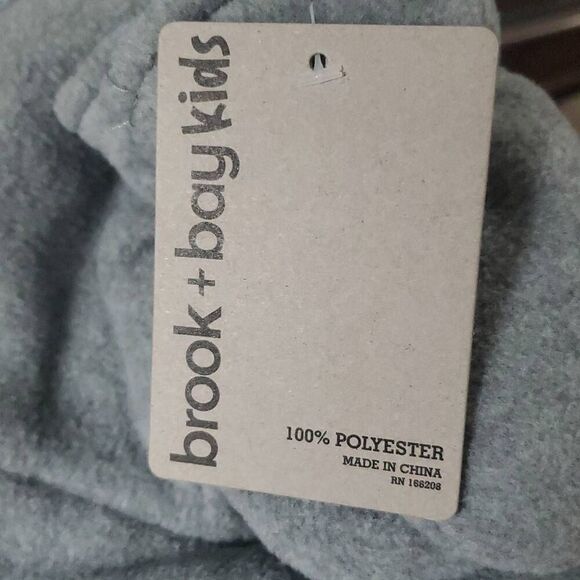 NWT BROOK + BAY KIDS HAT AND MITTENS SET - Picture 8 of 10